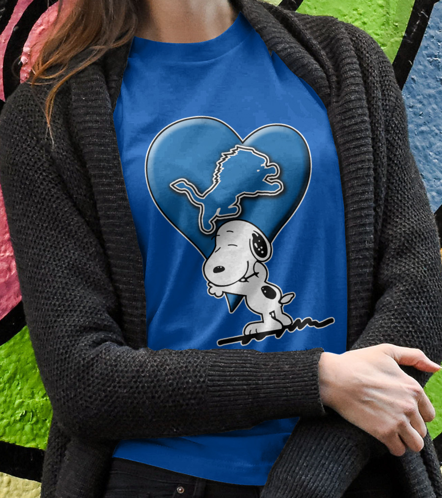 Snp Detroit Lions Blue Heart Snoopy Hugging Lion Shirt