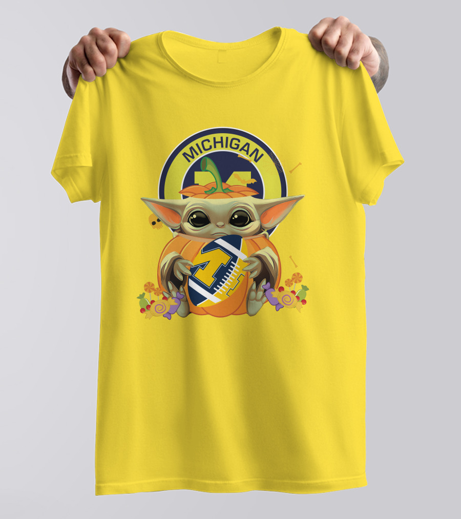 Halloween Pumpkin Baby Yoda Holding Houston Texans Logo Sphere Shirt